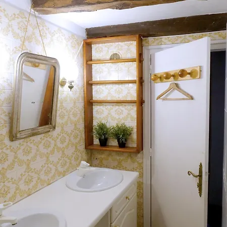 La Tour De Coron Guest house