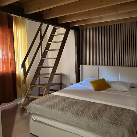 La Tour De Coron Affittacamere